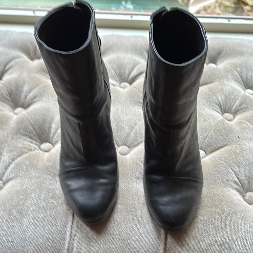 Elegant RAG & BONE  Black Ankle Boots